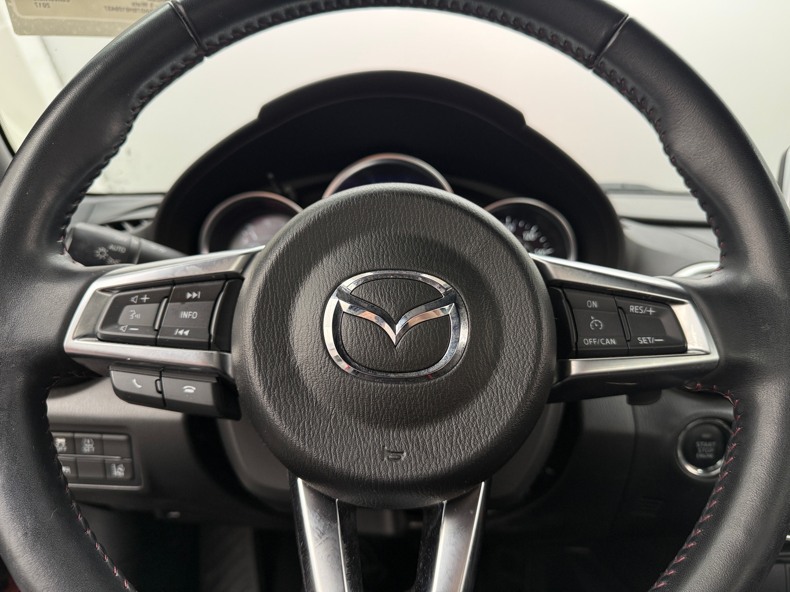 Thumbnail: 2017 Mazda MX-5 Miata - 4