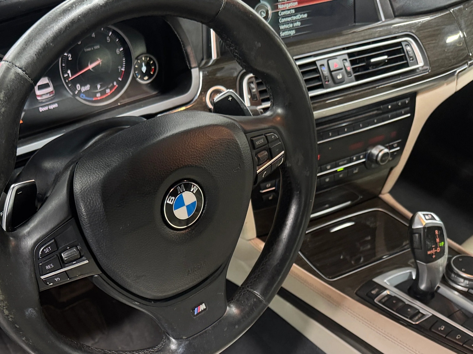 Thumbnail: 2015 BMW 7 Series - 4
