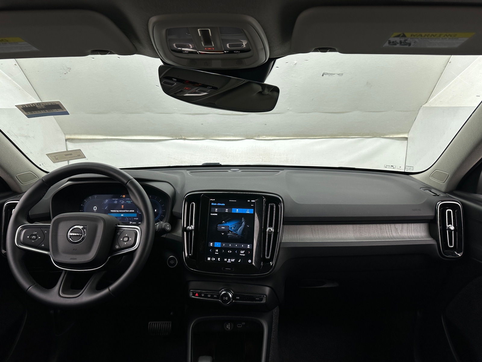 Thumbnail: 2025 Volvo XC40 - 2