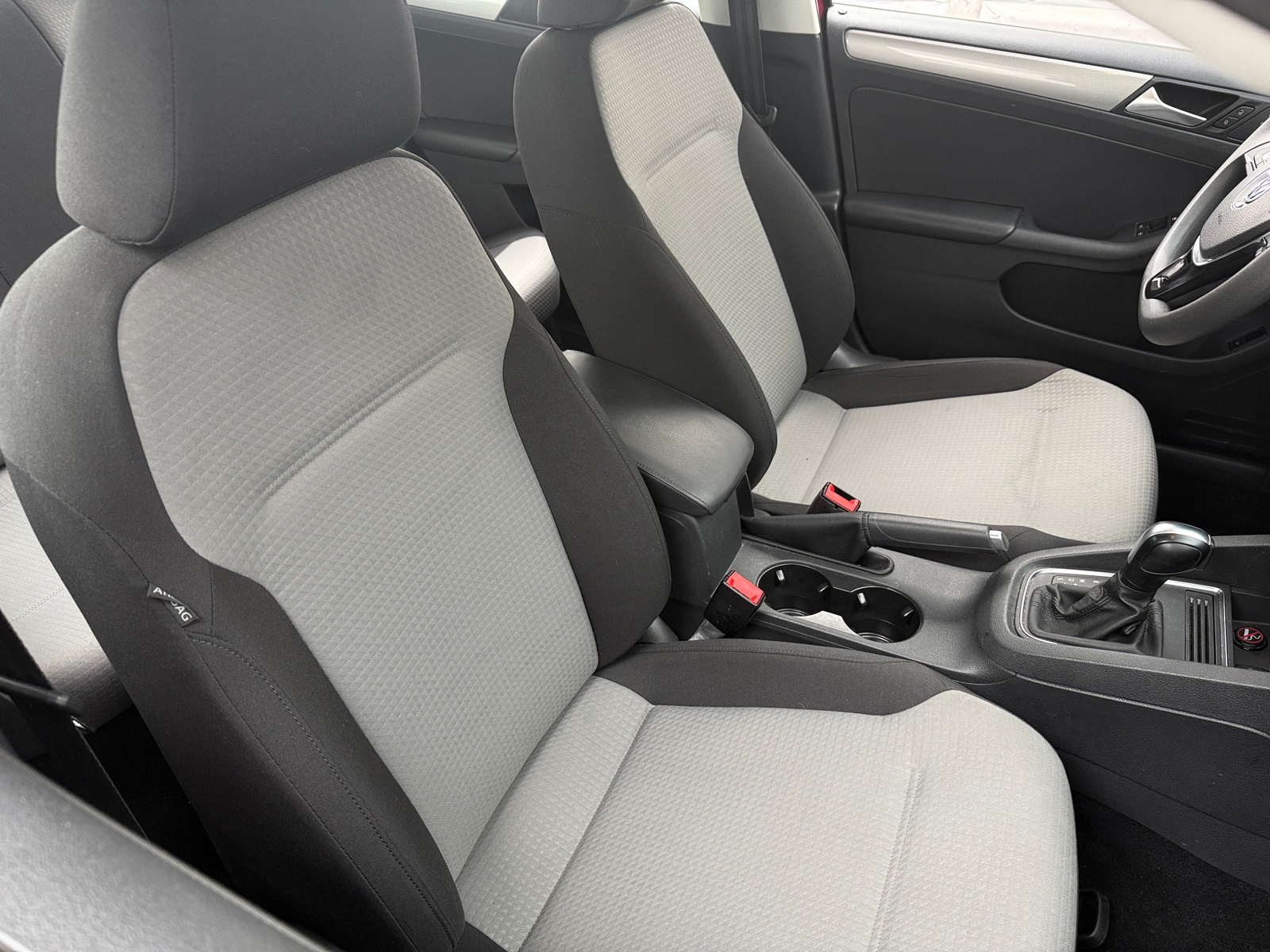 Thumbnail: 2018 Volkswagen Jetta - 2