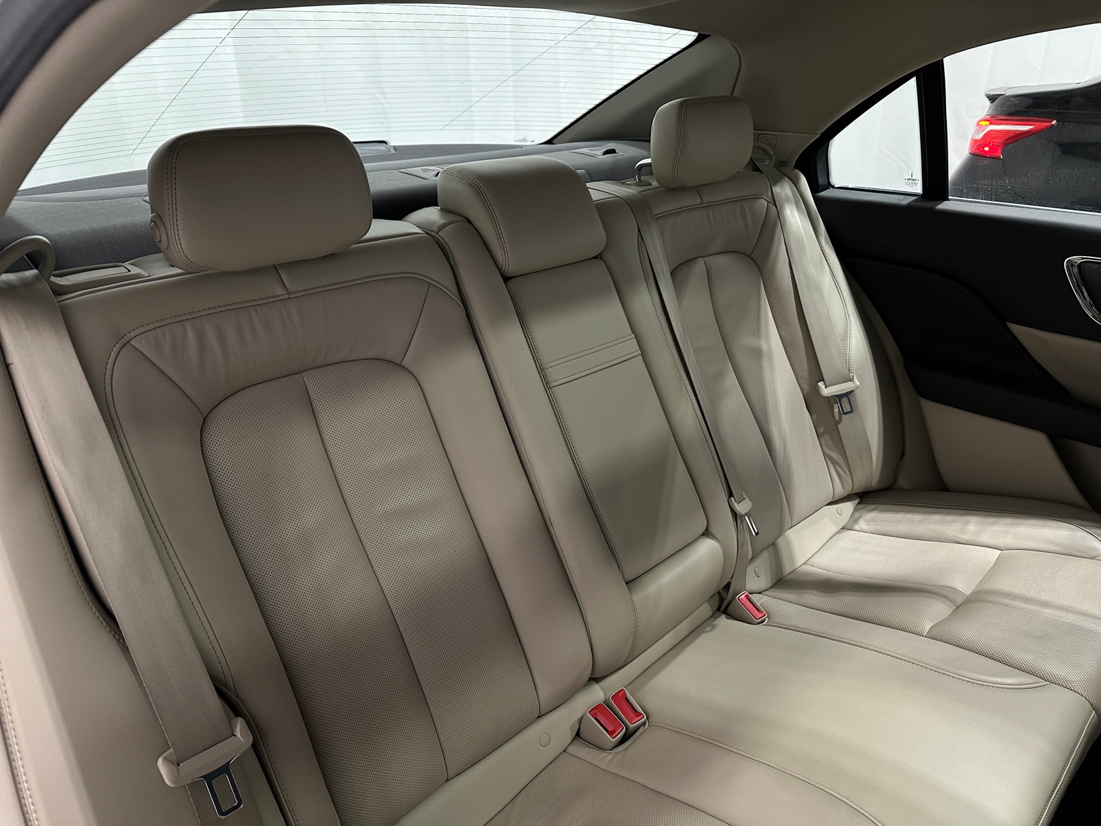 Thumbnail: 2020 Lincoln Continental - 5