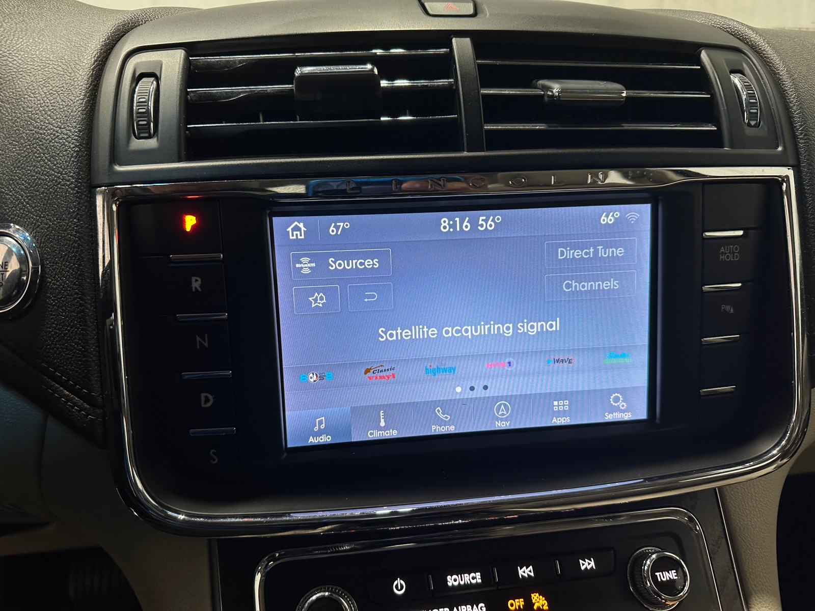 Thumbnail: 2020 Lincoln Continental - 3