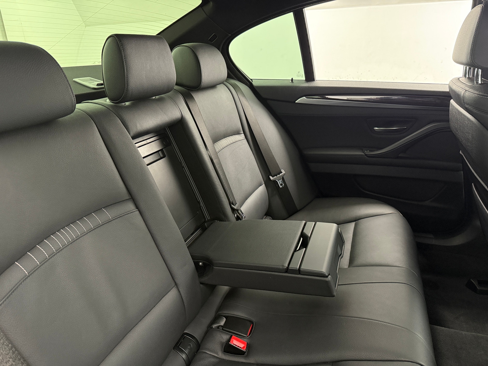 Thumbnail: 2014 BMW 5 Series - 5