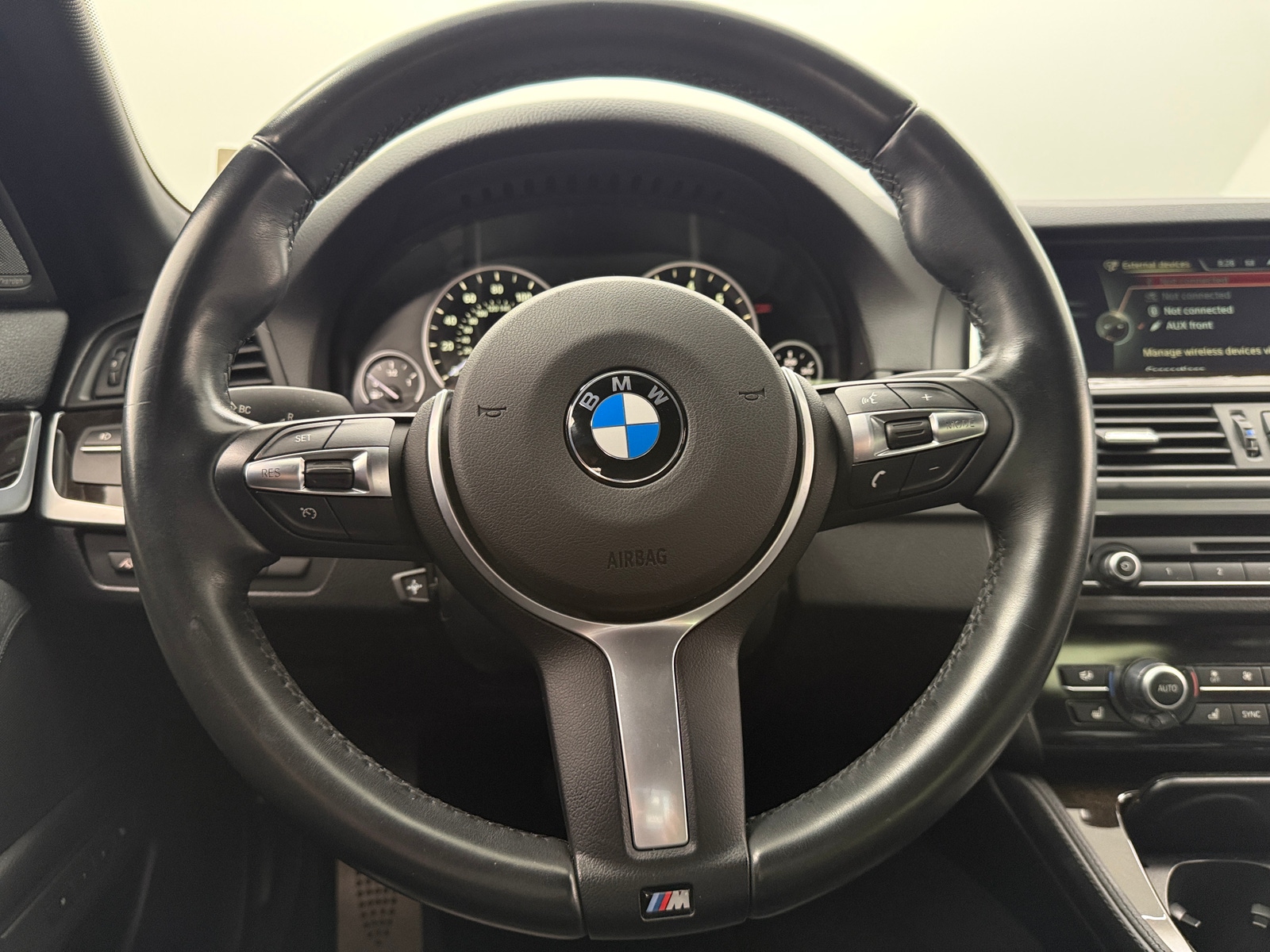 Thumbnail: 2014 BMW 5 Series - 4