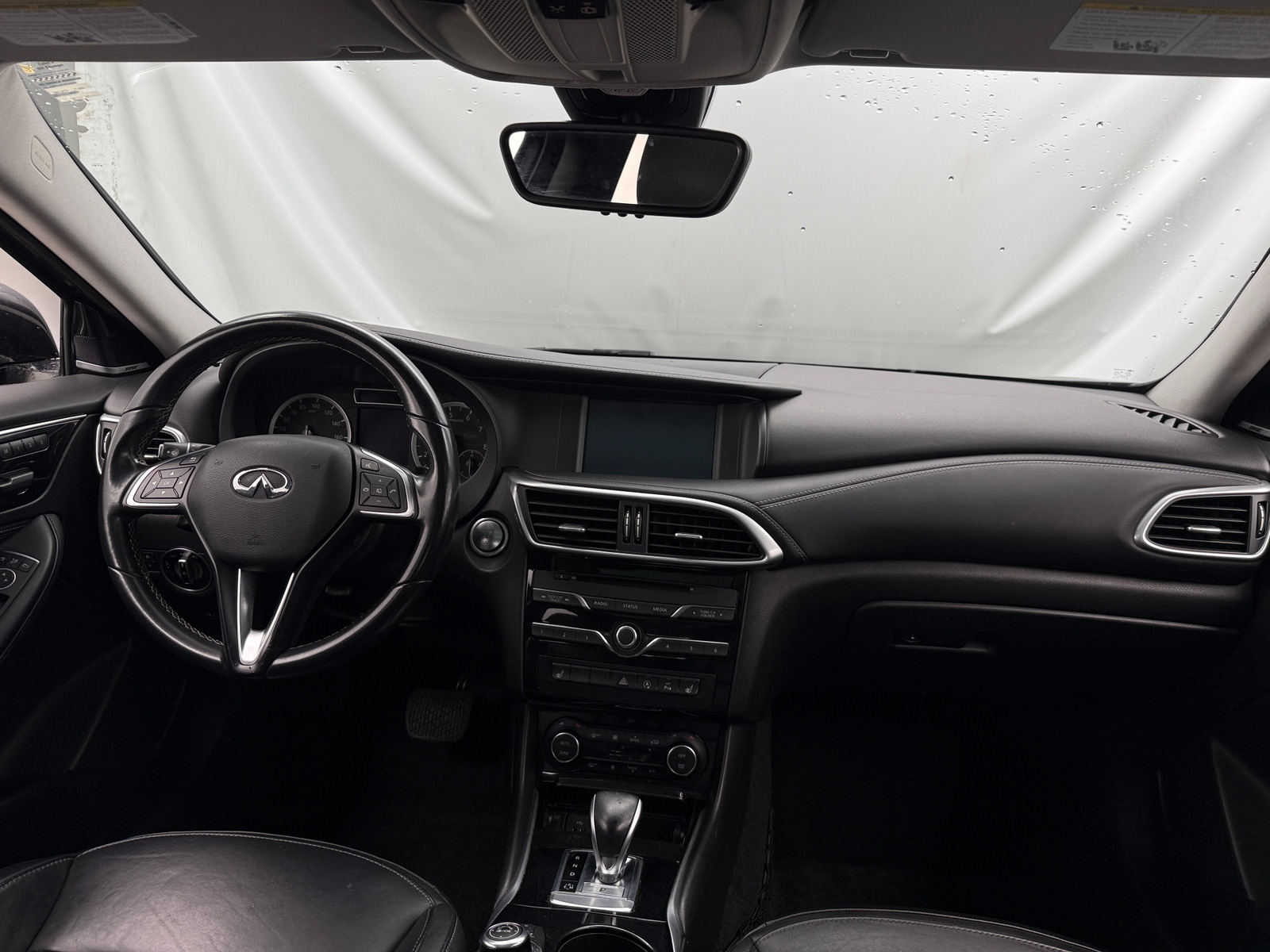 Thumbnail: 2017 INFINITI QX30 - 2