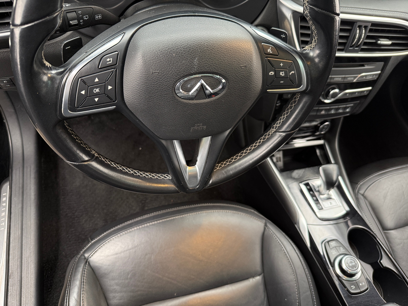 Thumbnail: 2017 INFINITI QX30 - 4