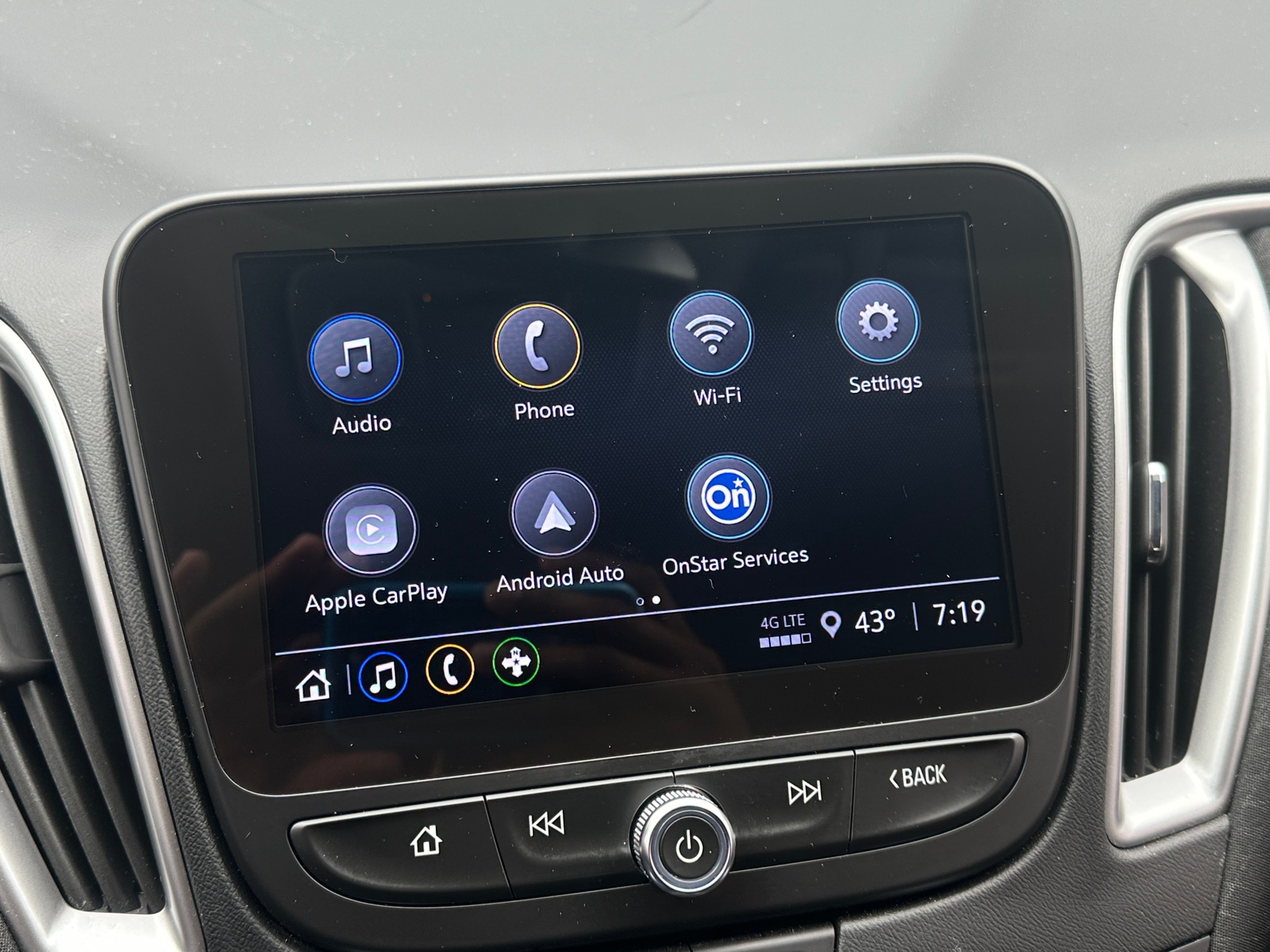 Thumbnail: 2025 Chevrolet Malibu - 4