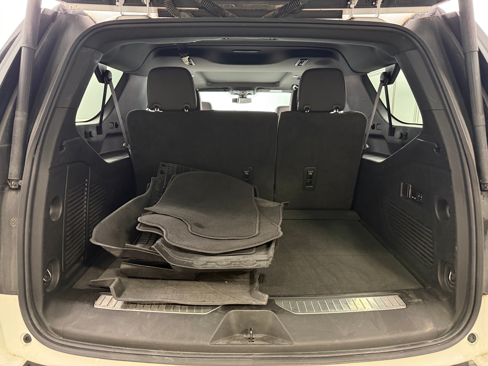 Thumbnail: 2022 Chevrolet Suburban - 7