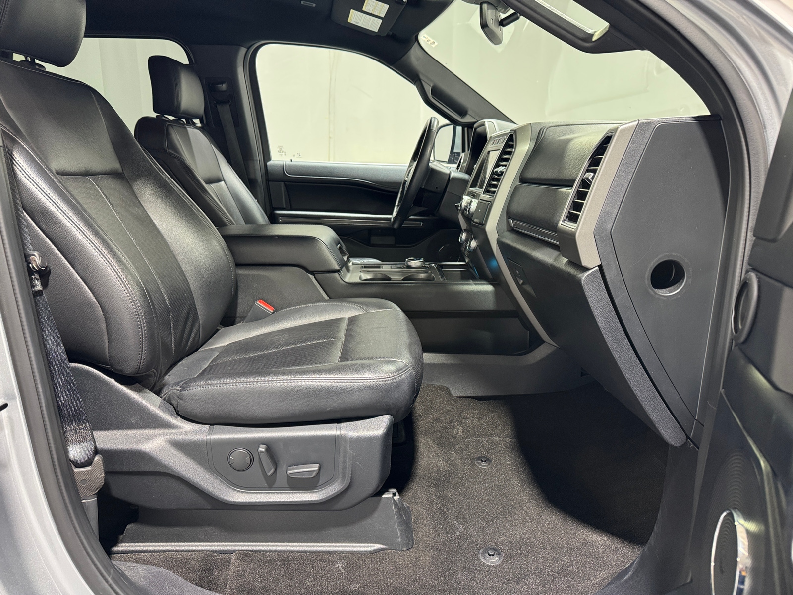 Thumbnail: 2020 Ford Expedition - 2