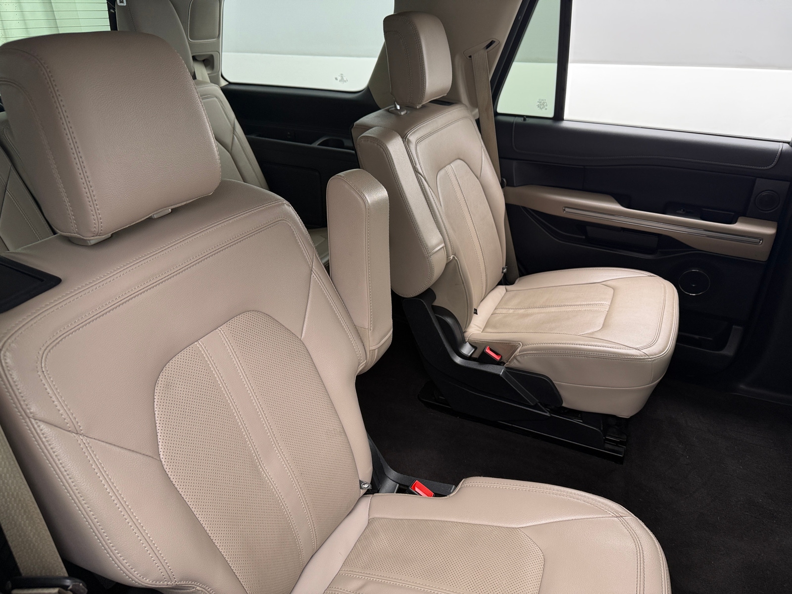 Thumbnail: 2022 Ford Expedition - 5