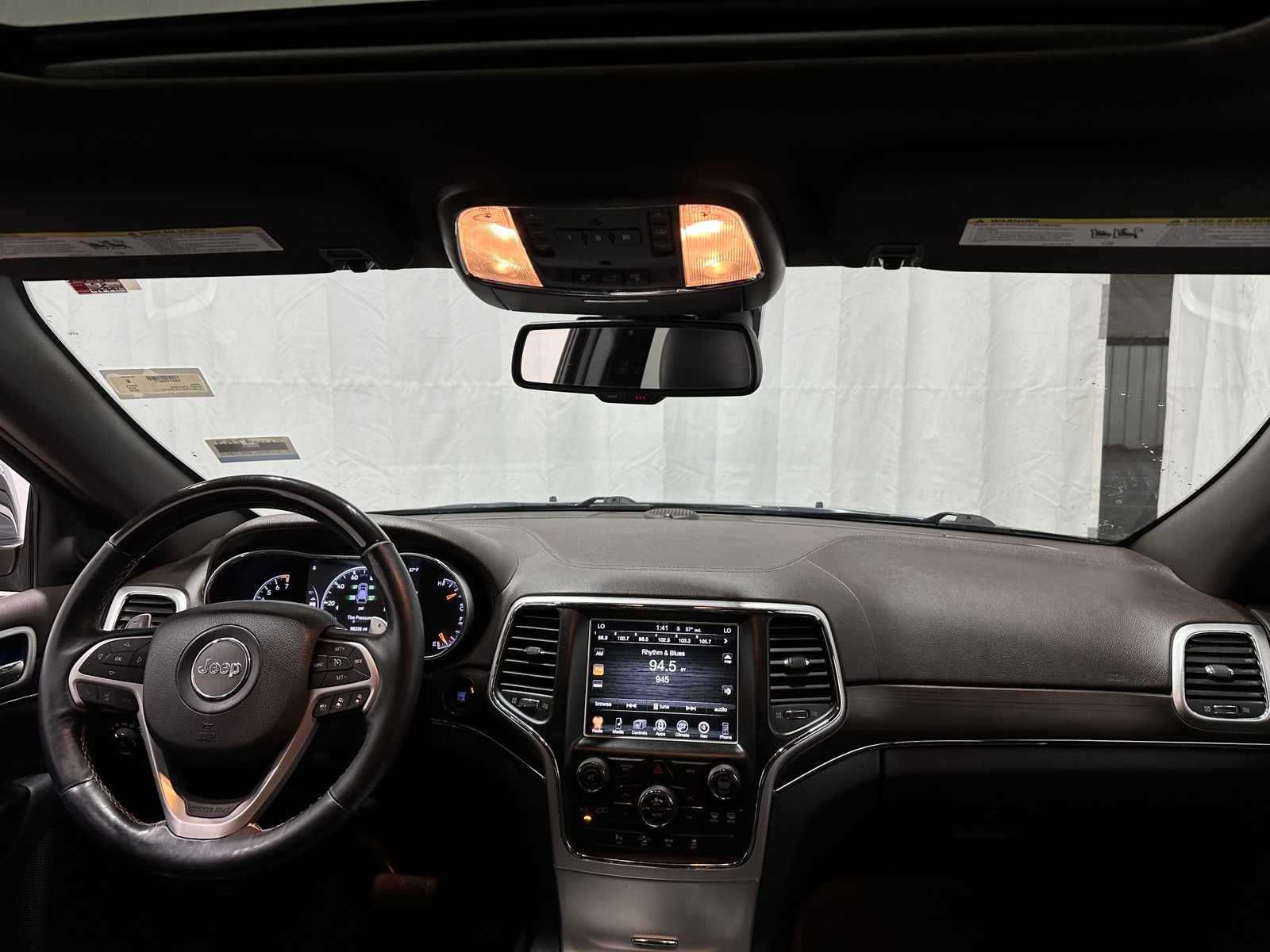 Thumbnail: 2015 Jeep Grand Cherokee - 2