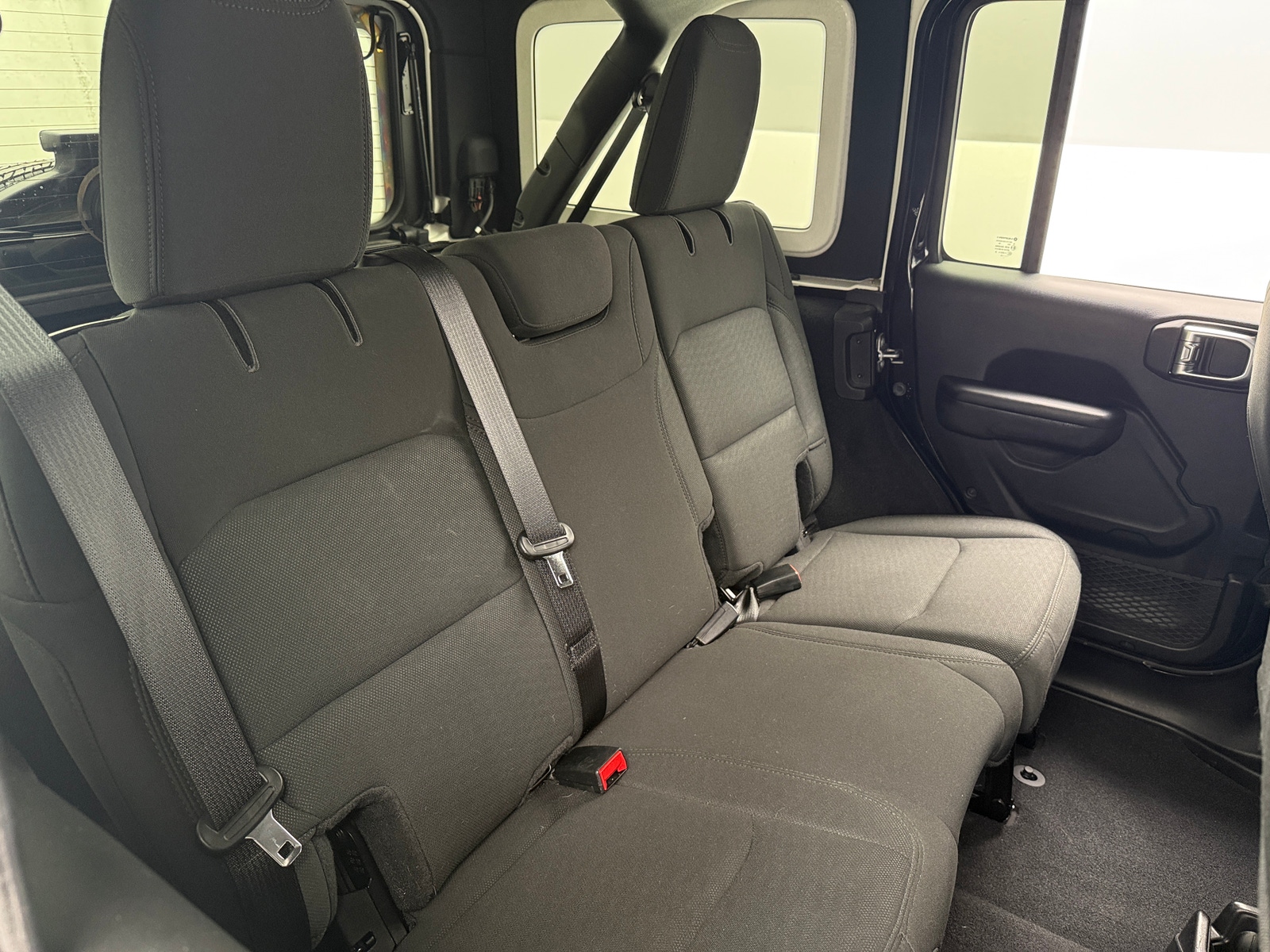 Thumbnail: 2019 Jeep Wrangler - 6