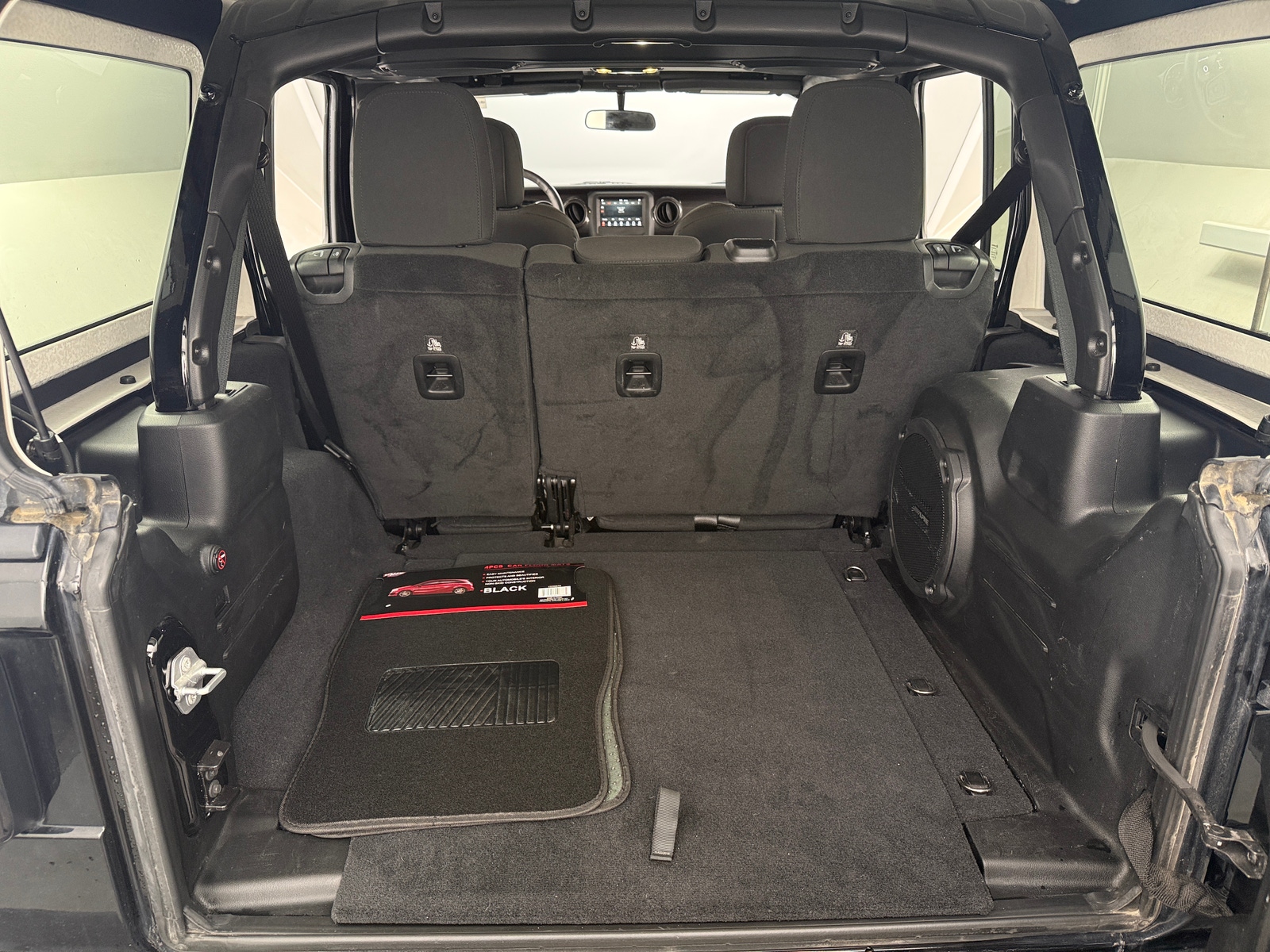 Thumbnail: 2019 Jeep Wrangler - 7