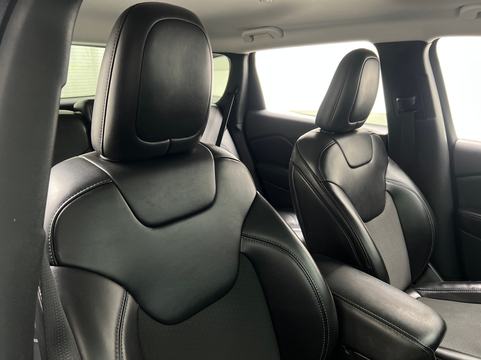 Thumbnail: 2019 Jeep Cherokee - 2