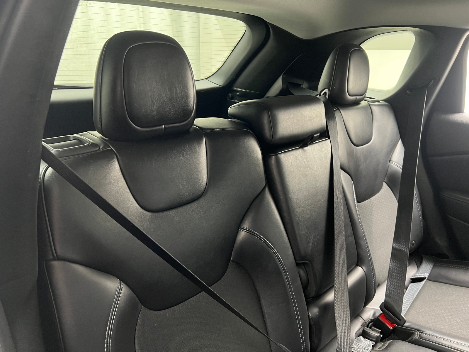 Thumbnail: 2019 Jeep Cherokee - 6