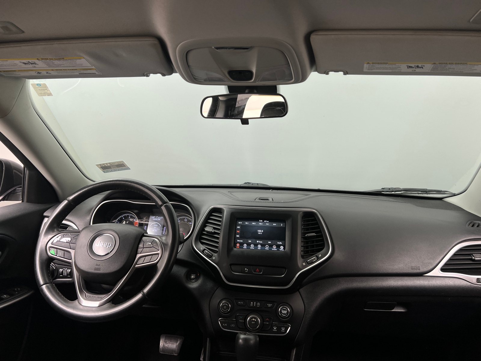 Thumbnail: 2019 Jeep Cherokee - 3