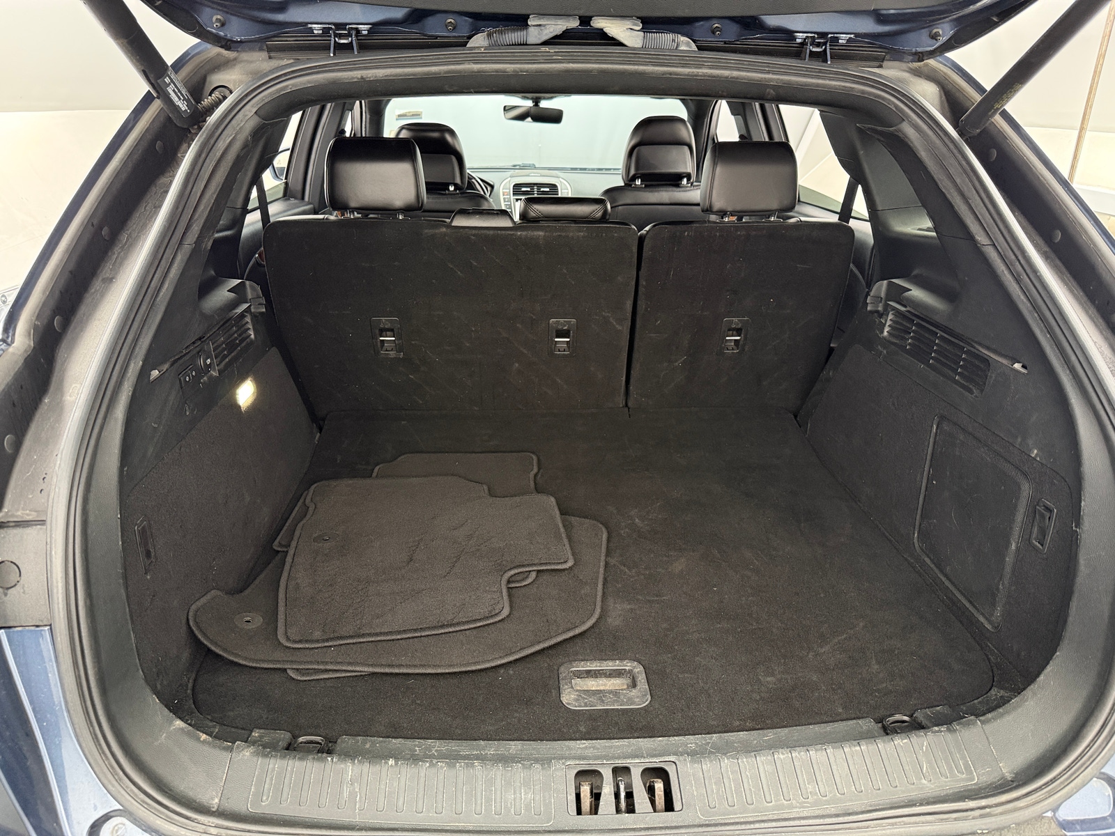 Thumbnail: 2019 Lincoln Nautilus - 6