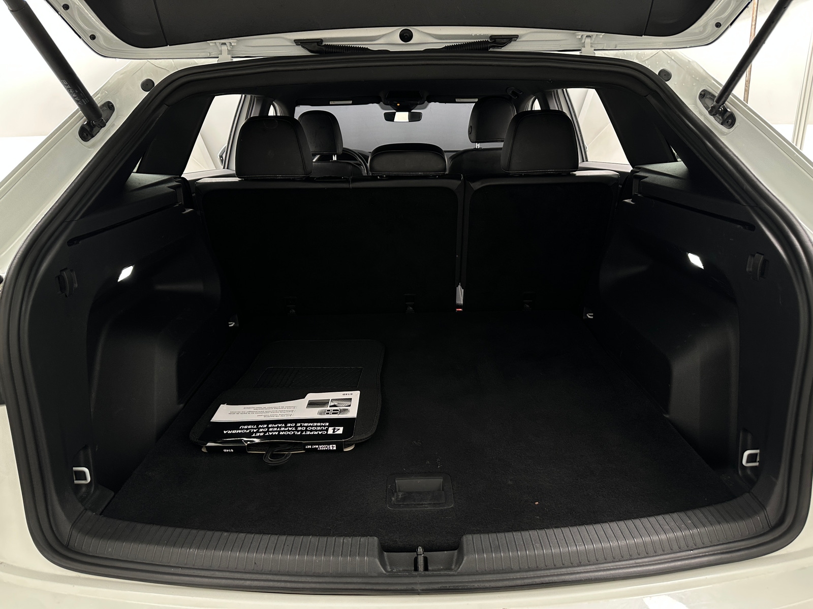 Thumbnail: 2024 Volkswagen Atlas - 6