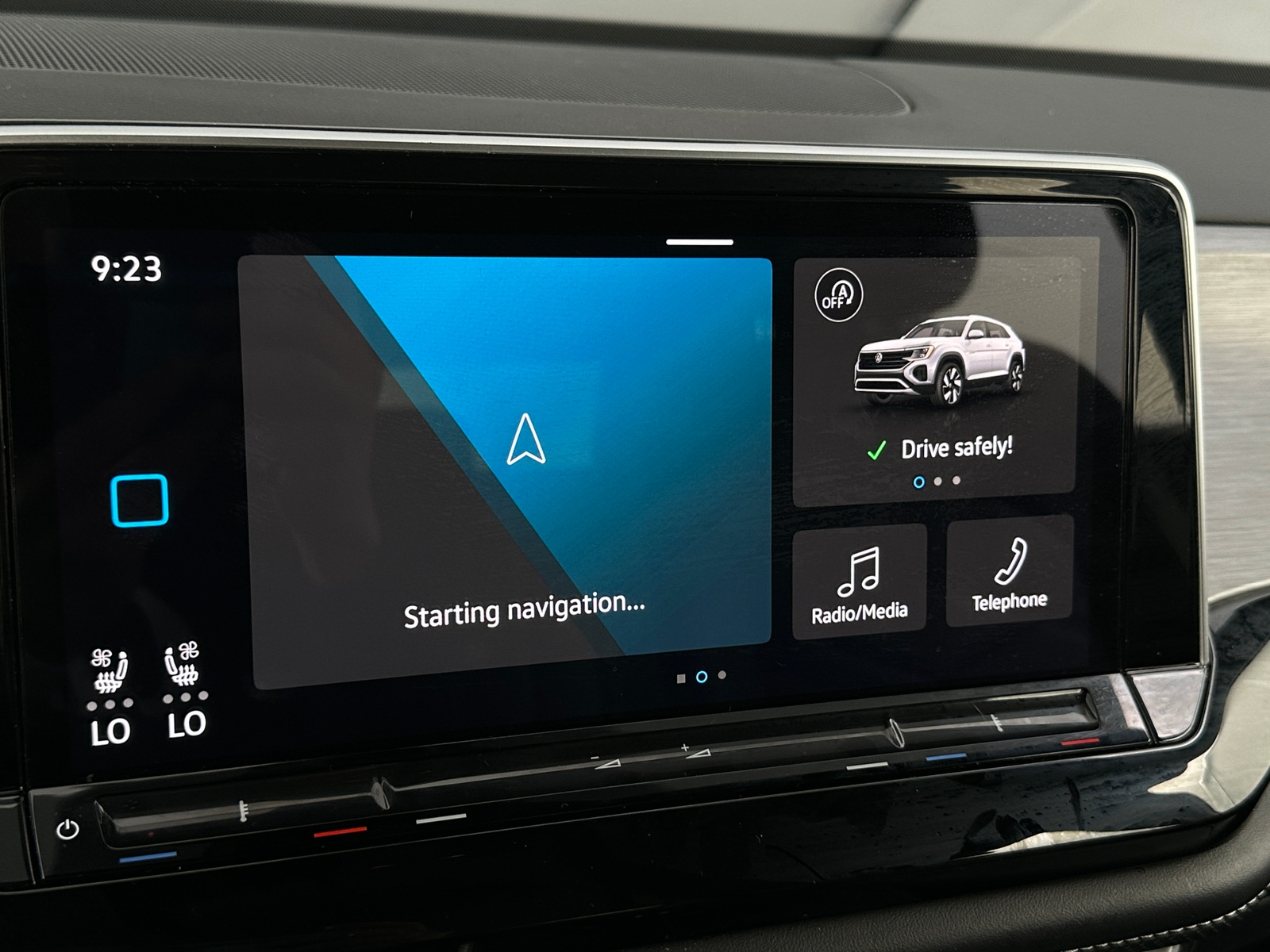 Thumbnail: 2024 Volkswagen Atlas - 3