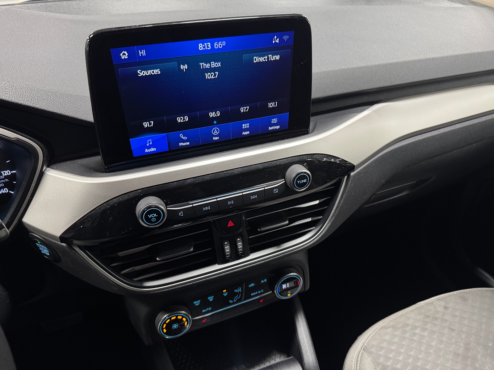 Thumbnail: 2020 Ford Escape - 4