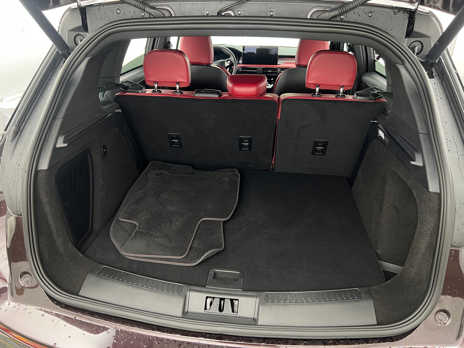 Thumbnail: 2023 Lincoln Corsair - 6