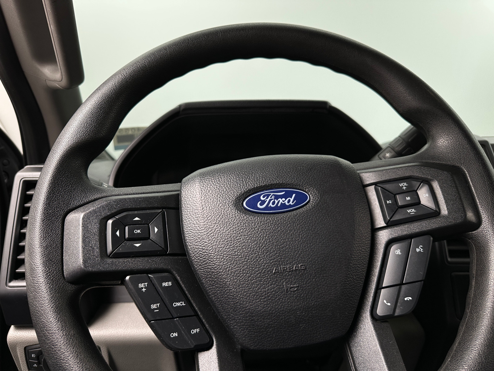 Thumbnail: 2020 Ford Econoline - 5