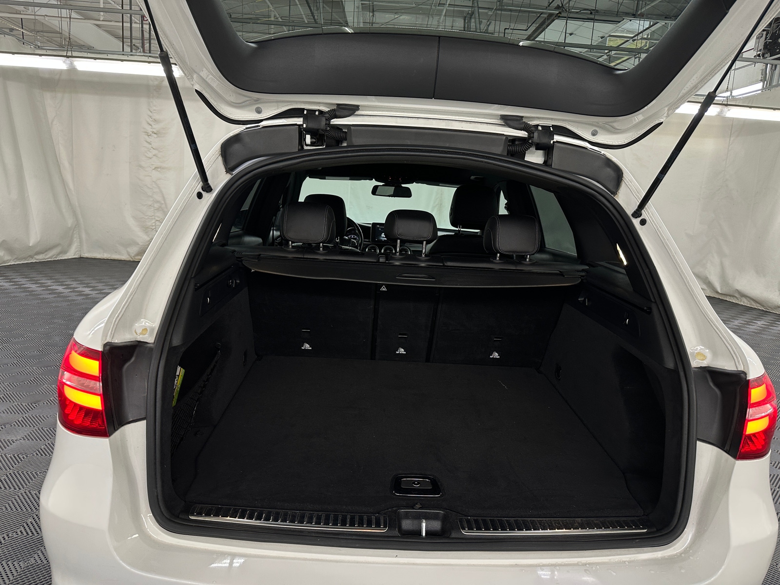 Thumbnail: 2018 Mercedes-Benz GLC - 6