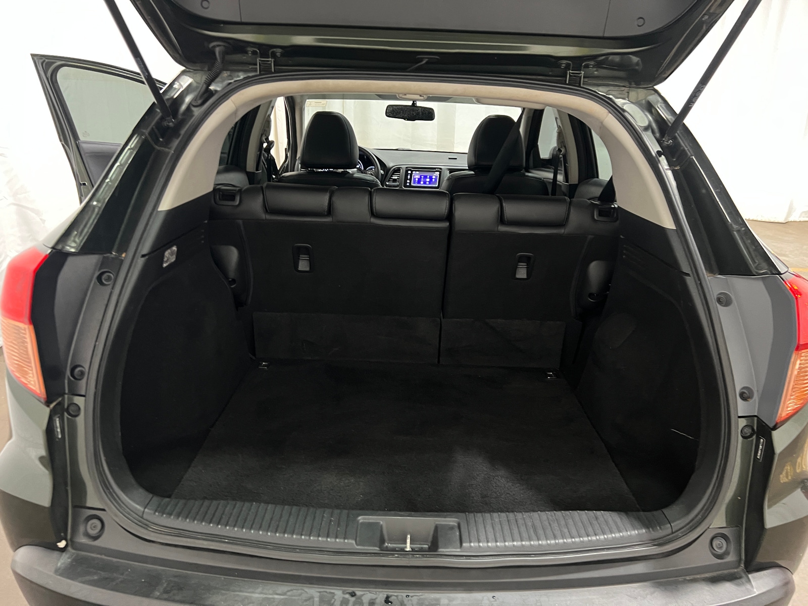 Thumbnail: 2016 Honda HR-V - 6