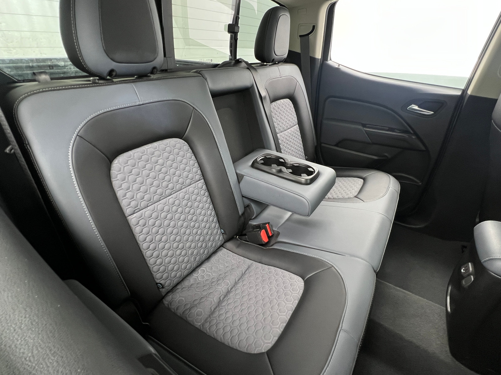 Thumbnail: 2022 Chevrolet Colorado - 6