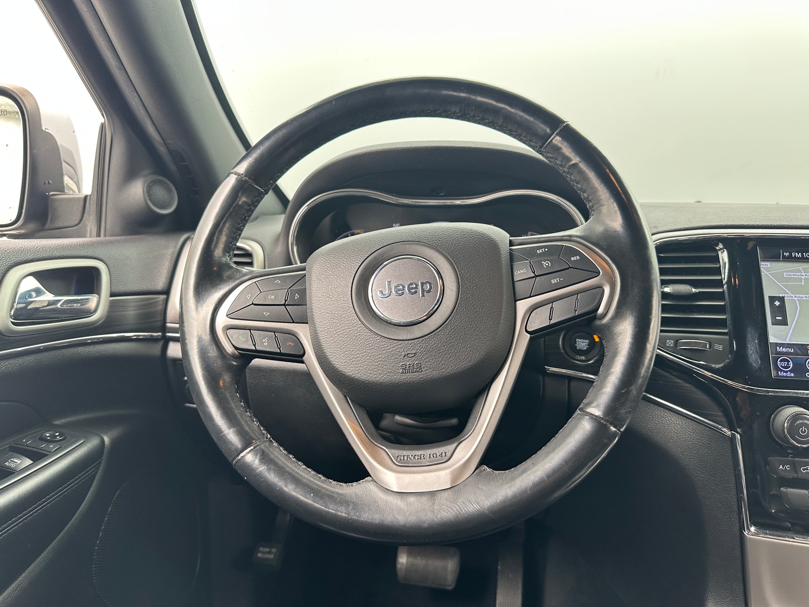 Thumbnail: 2019 Jeep Grand Cherokee - 4