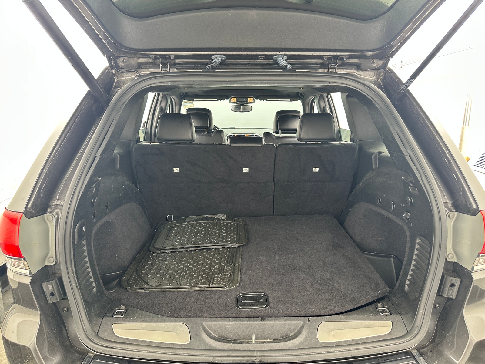 Thumbnail: 2019 Jeep Grand Cherokee - 6