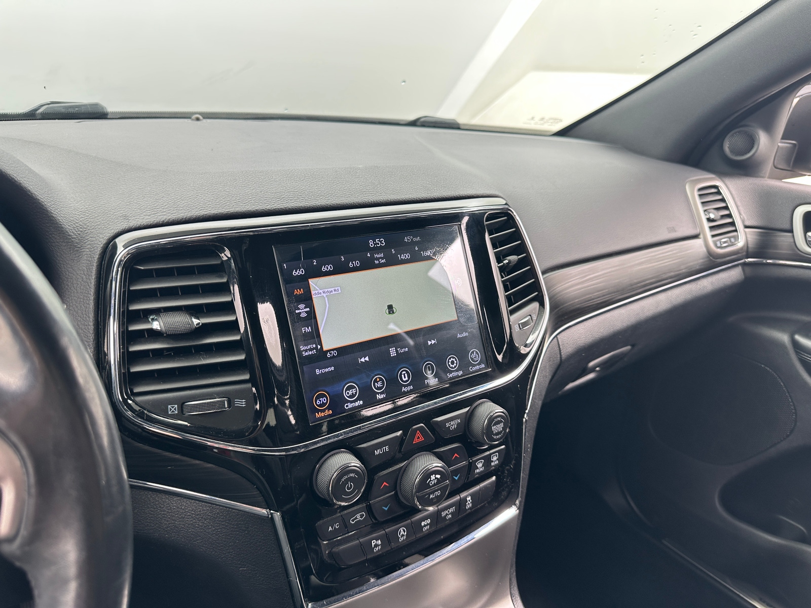 Thumbnail: 2019 Jeep Grand Cherokee - 3