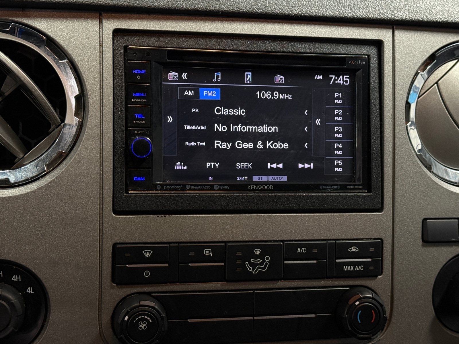 Thumbnail: 2014 Ford Econoline - 4