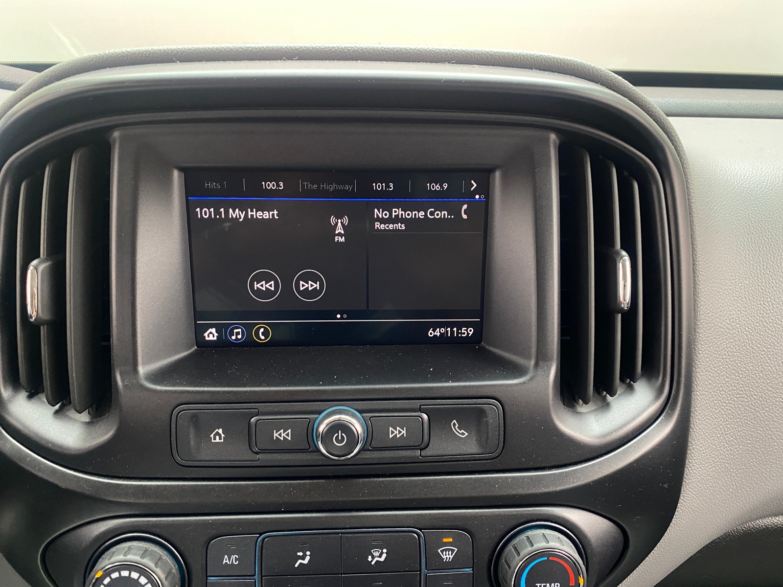 Thumbnail: 2021 Chevrolet Colorado - 4