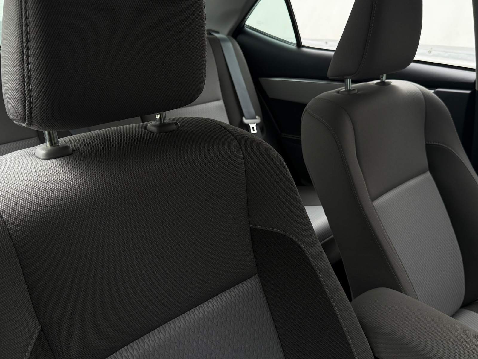 Thumbnail: 2017 Toyota Corolla - 2