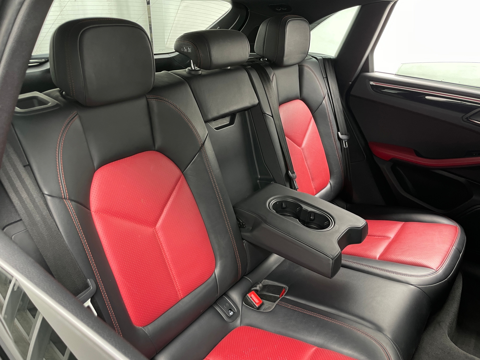 Thumbnail: 2020 Porsche Macan - 5