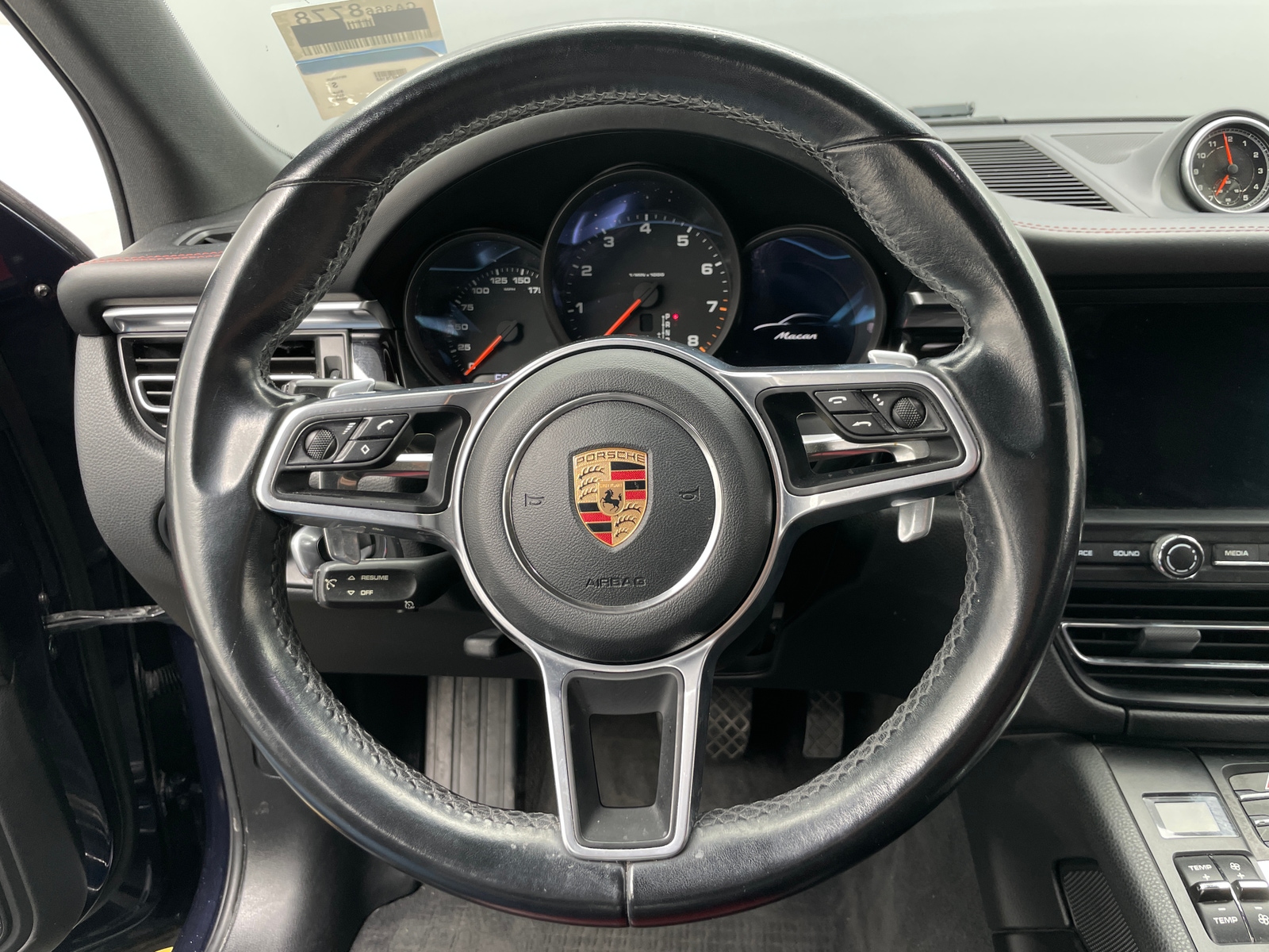 Thumbnail: 2020 Porsche Macan - 4