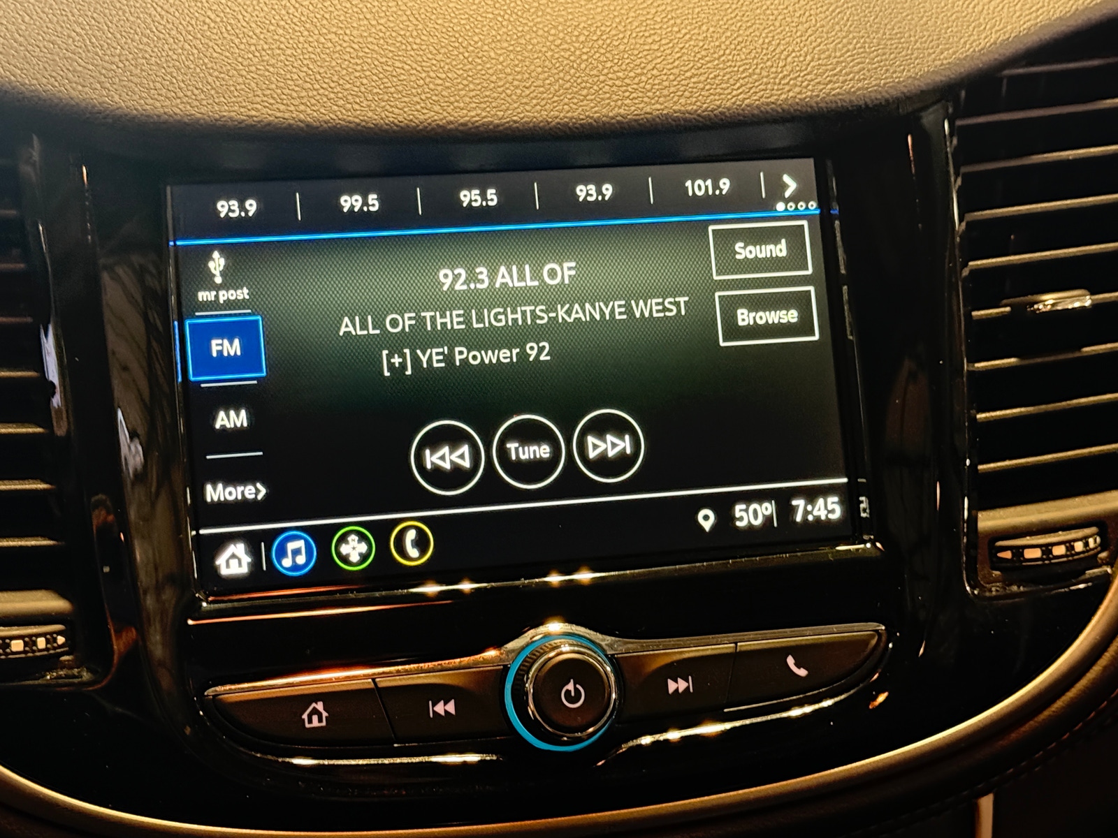 Thumbnail: 2019 Chevrolet Trax - 4