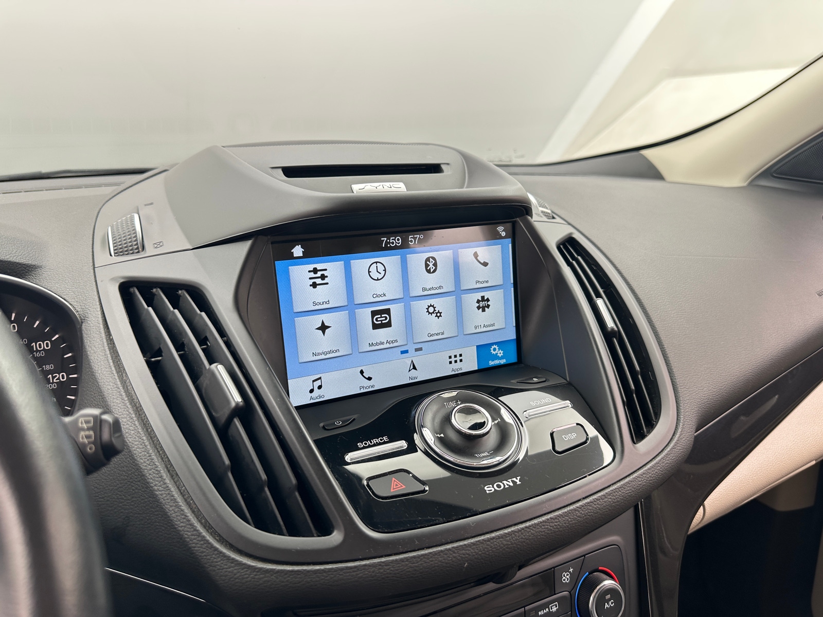 Thumbnail: 2017 Ford Escape - 3