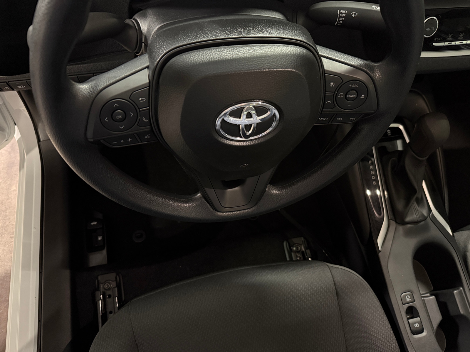 Thumbnail: 2025 Toyota Corolla - 5