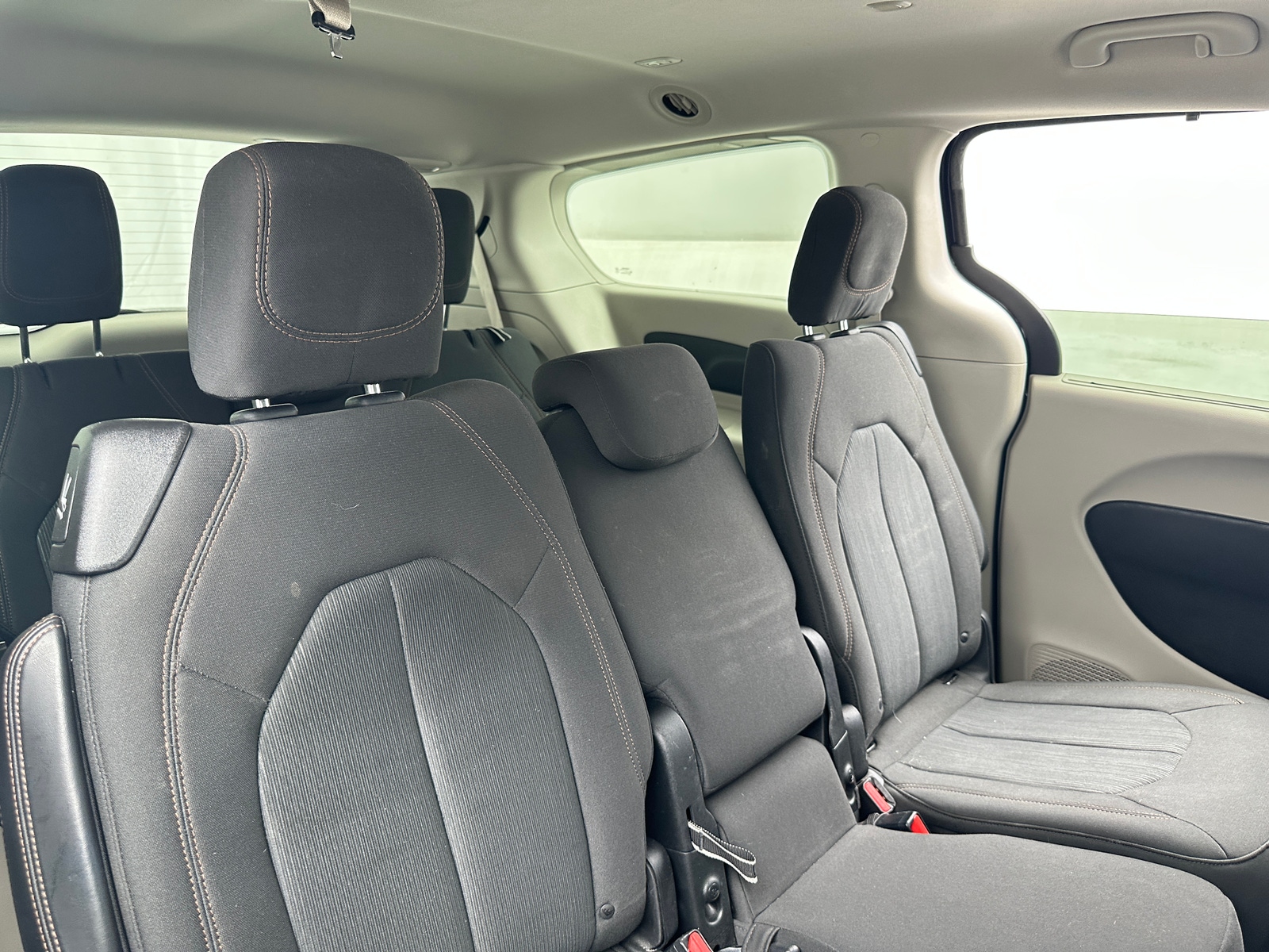 Thumbnail: 2019 Chrysler Pacifica - 6