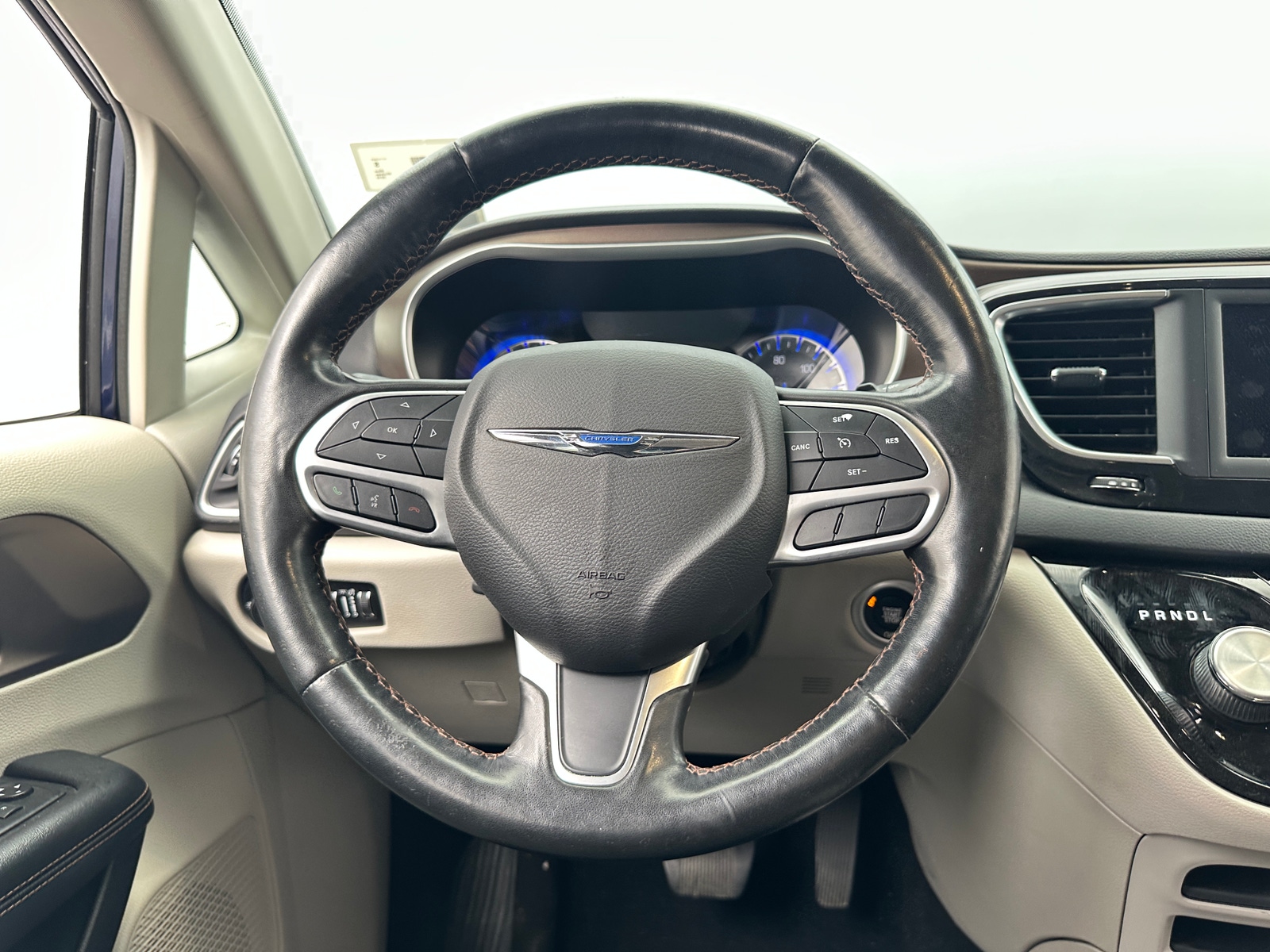 Thumbnail: 2019 Chrysler Pacifica - 5
