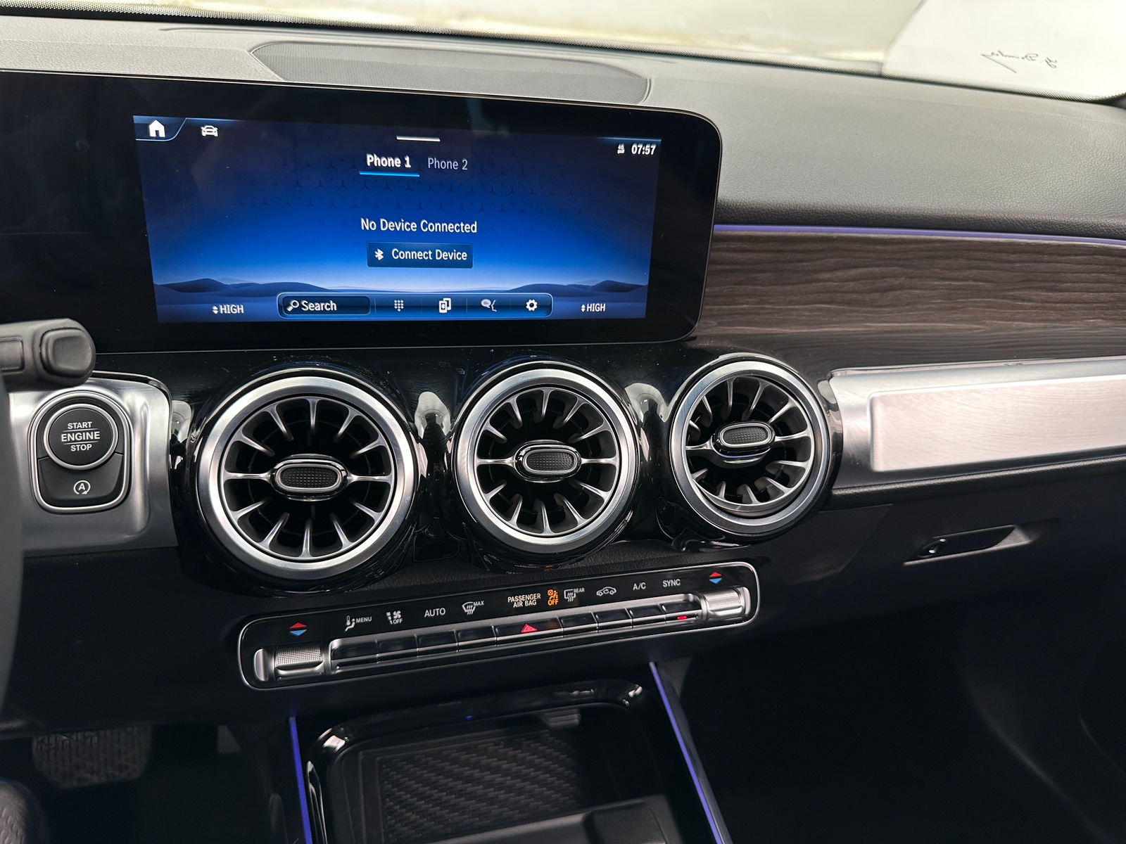 Thumbnail: 2025 Mercedes-Benz GLB - 3