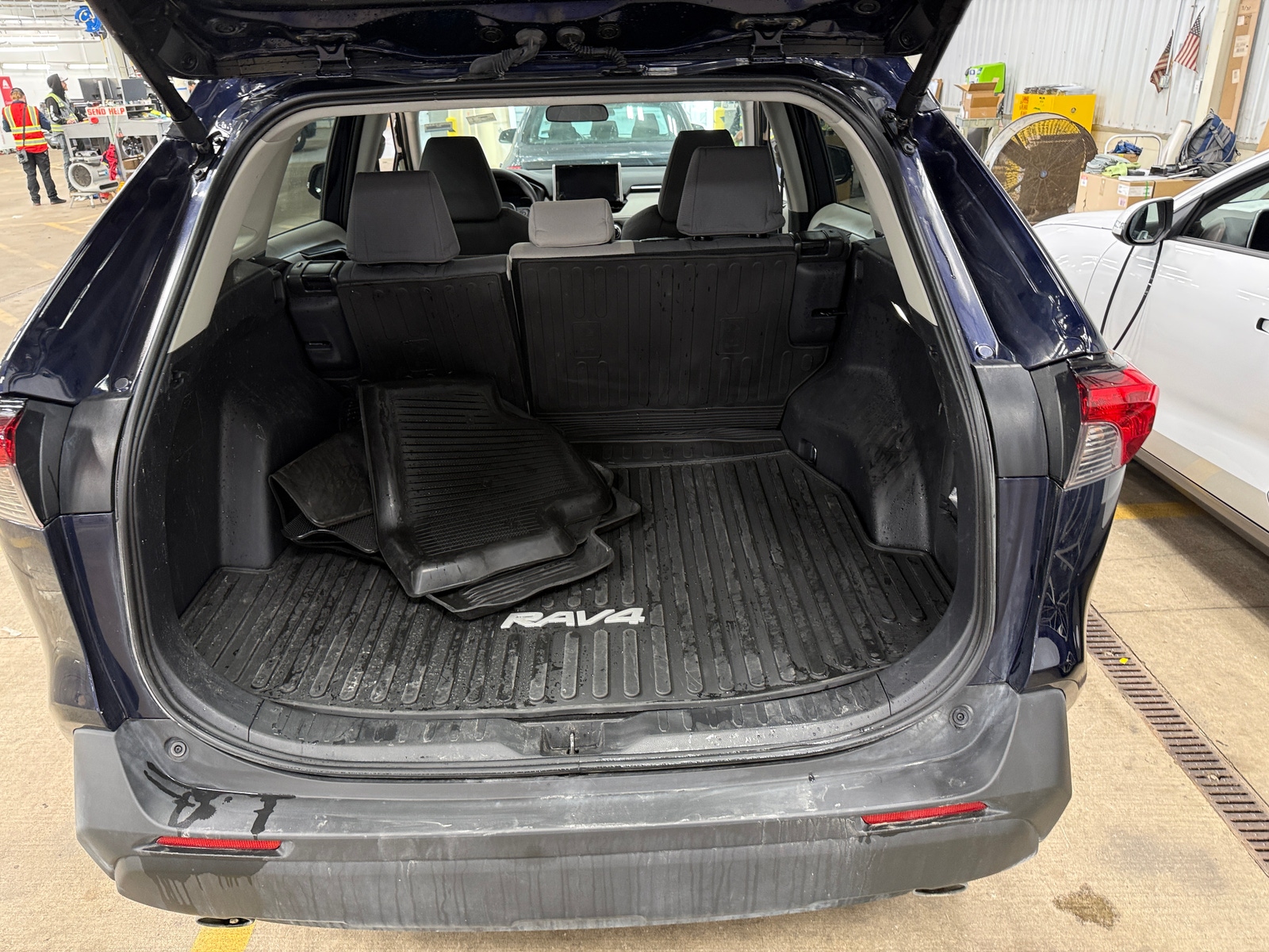 Thumbnail: 2025 Toyota RAV4 - 7