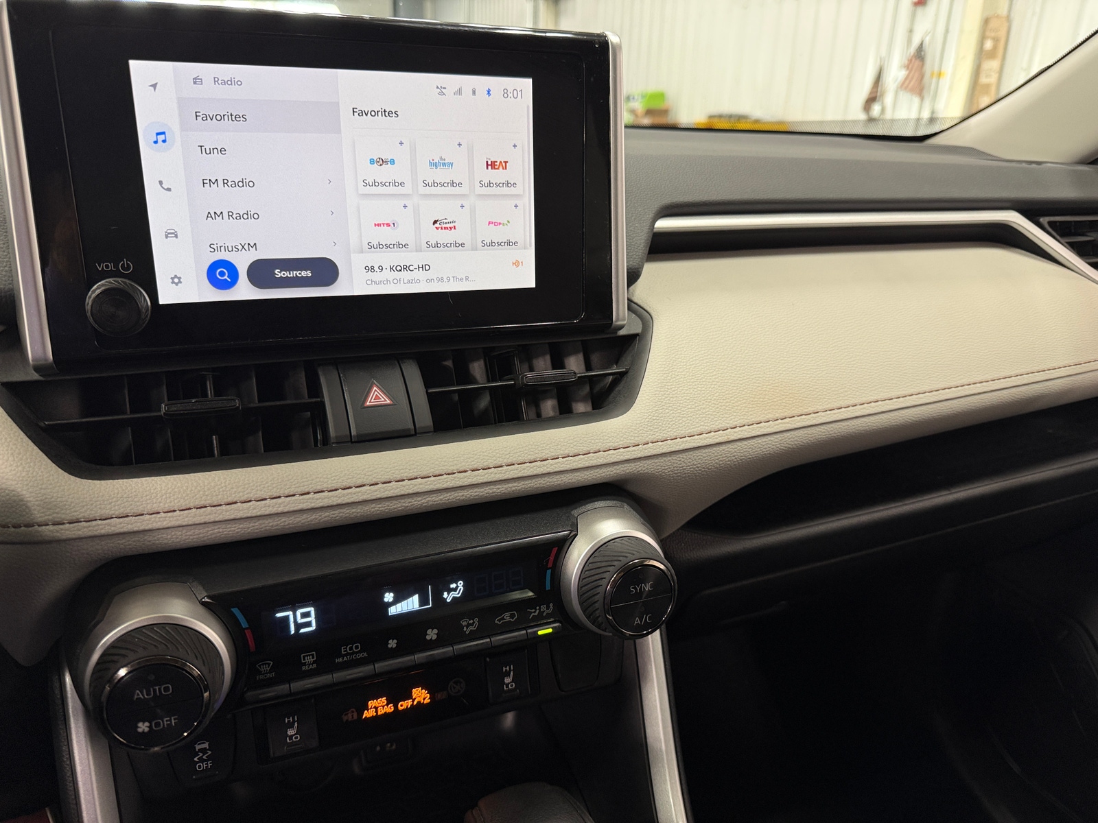 Thumbnail: 2025 Toyota RAV4 - 4