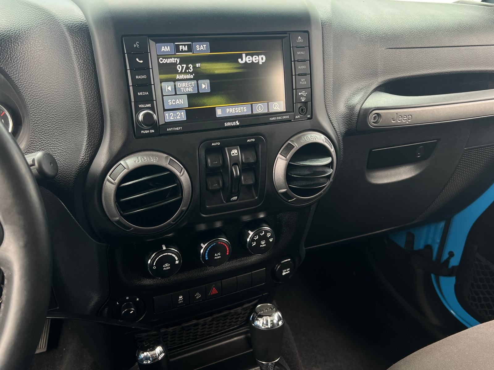 Thumbnail: 2017 Jeep Wrangler - 4