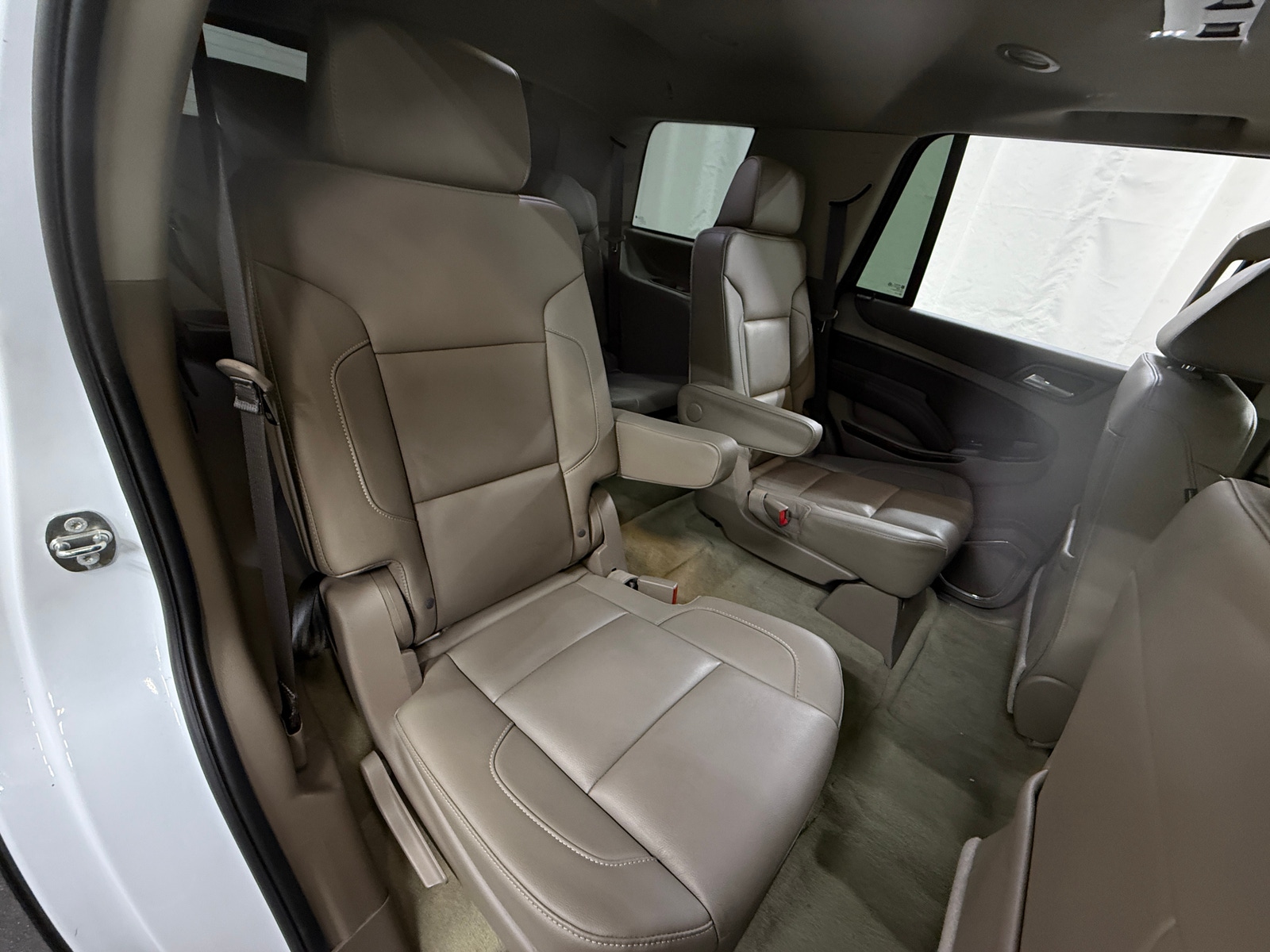 Thumbnail: 2018 Chevrolet Tahoe - 5