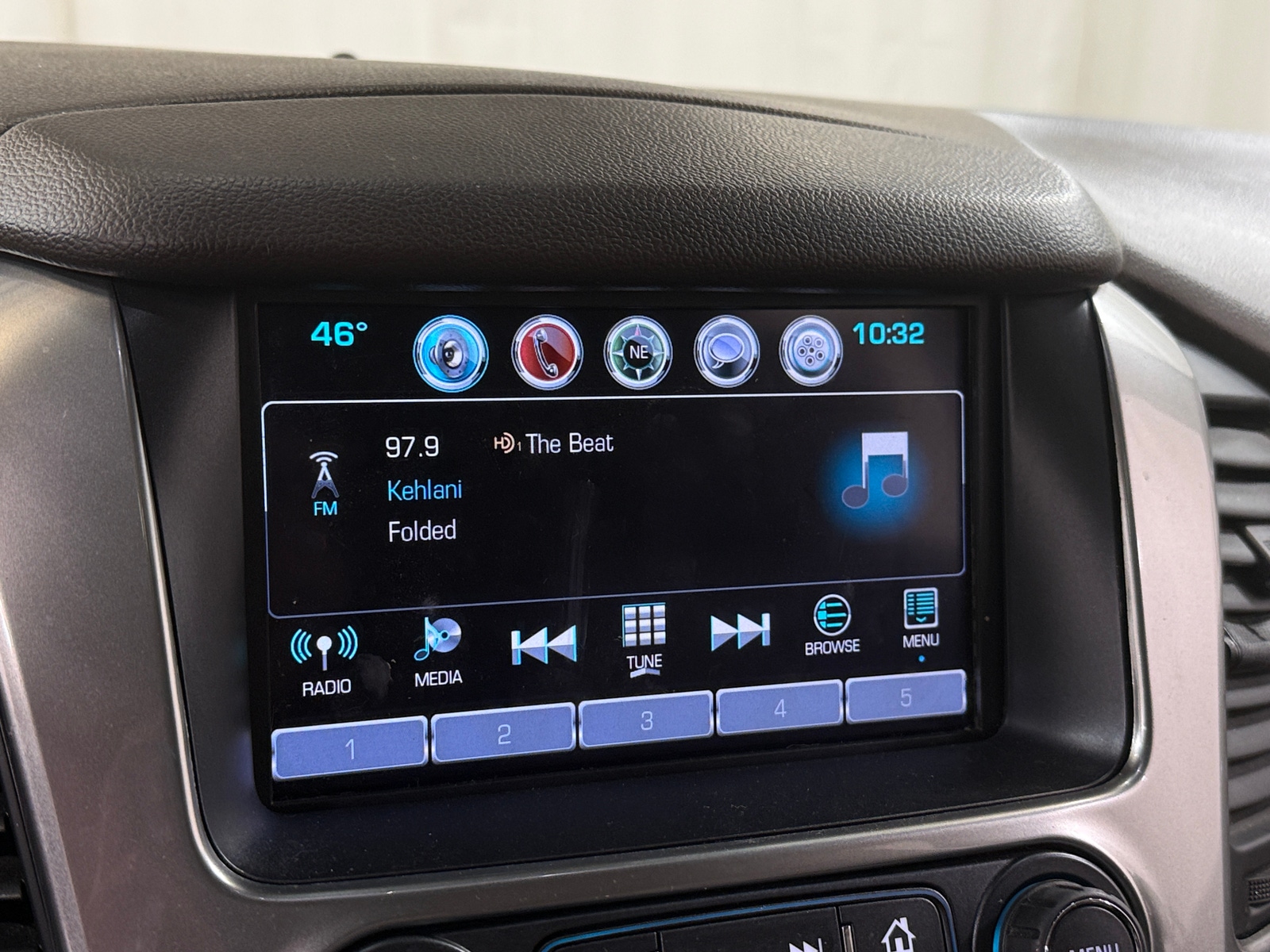 Thumbnail: 2018 Chevrolet Tahoe - 3