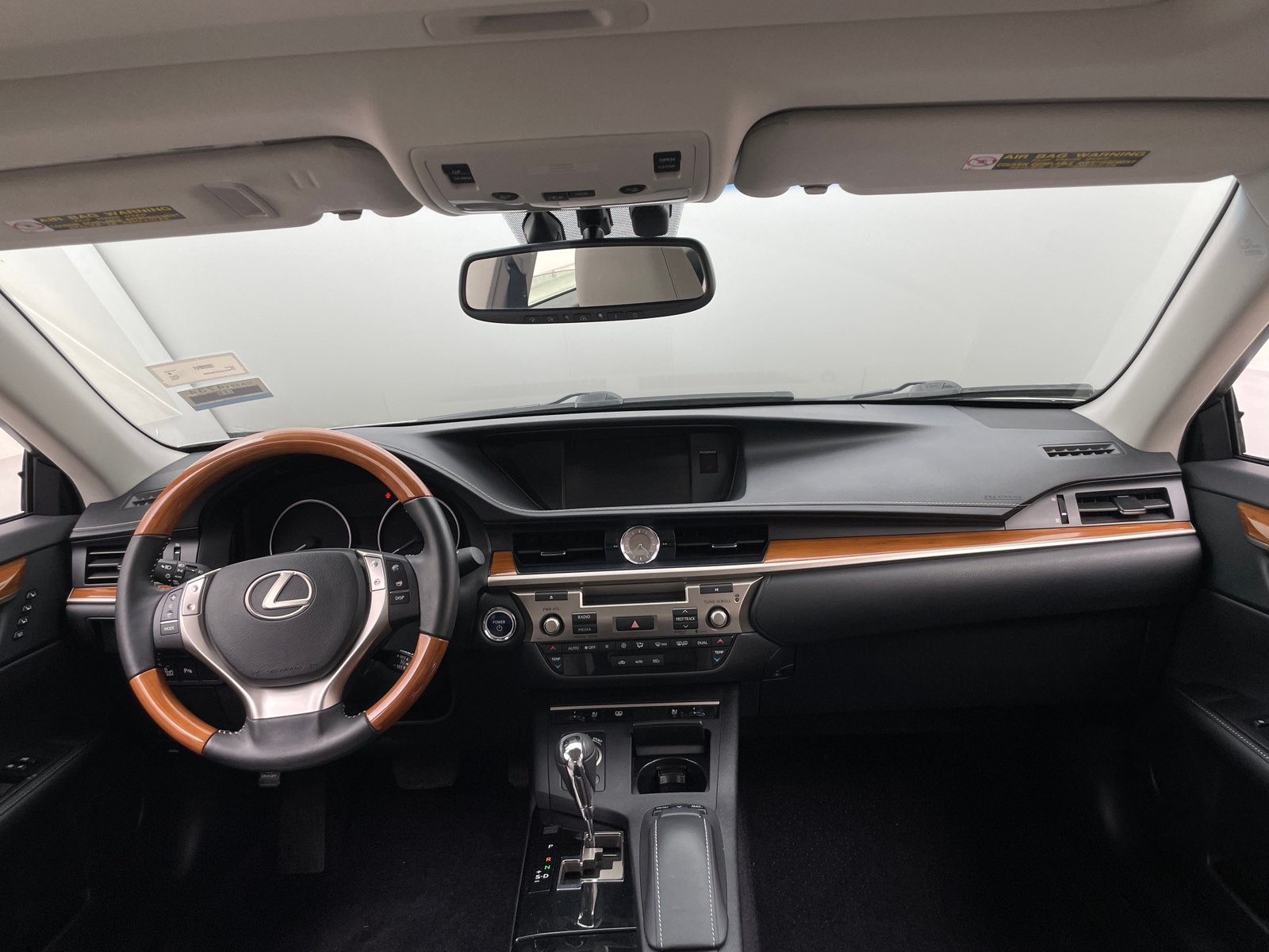 Thumbnail: 2014 Lexus ES - 2