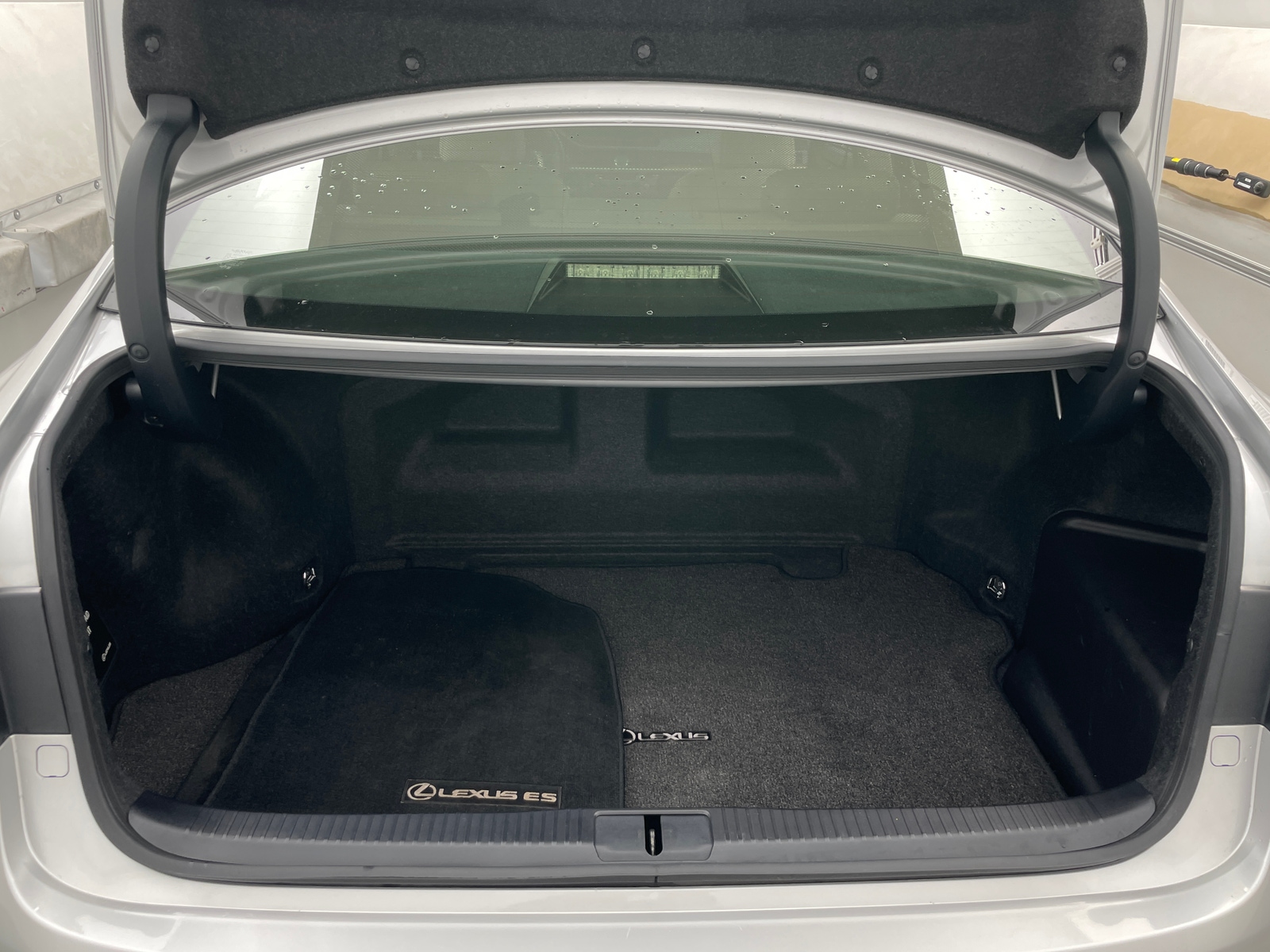 Thumbnail: 2014 Lexus ES - 6